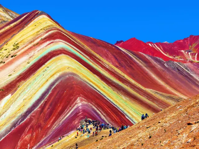 Capas minerales de colores en Vinicunca