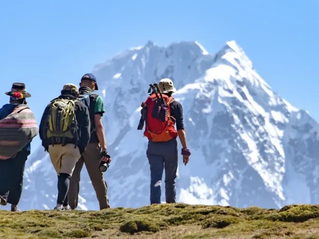 Trekking hacia el nevado Ausangate