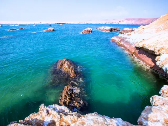 Playas y acantilados de la Reserva Nacional de Paracas